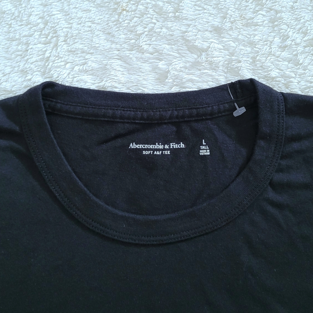Abercrombie & Fitch Men's👨 Soft Black🖤 Tee👕 - NWOT - Picture 5 of 12